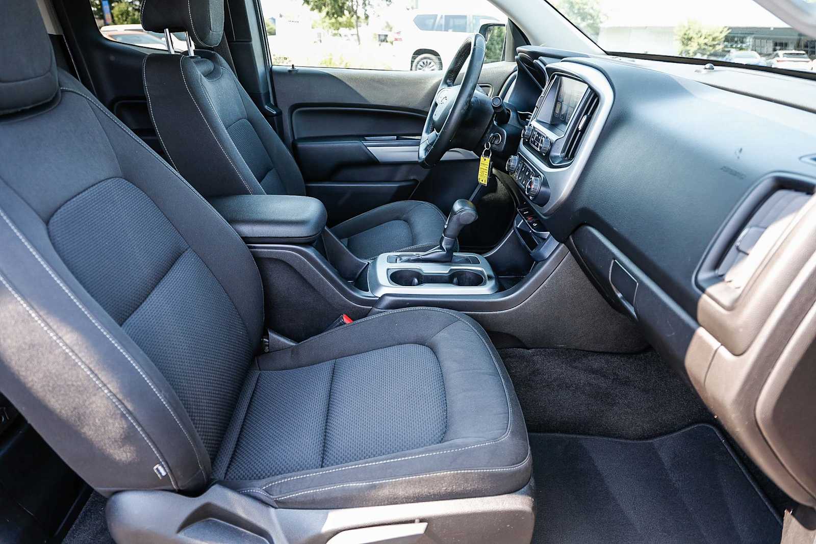 Thumbnail: 2015 Chevrolet Colorado - 17