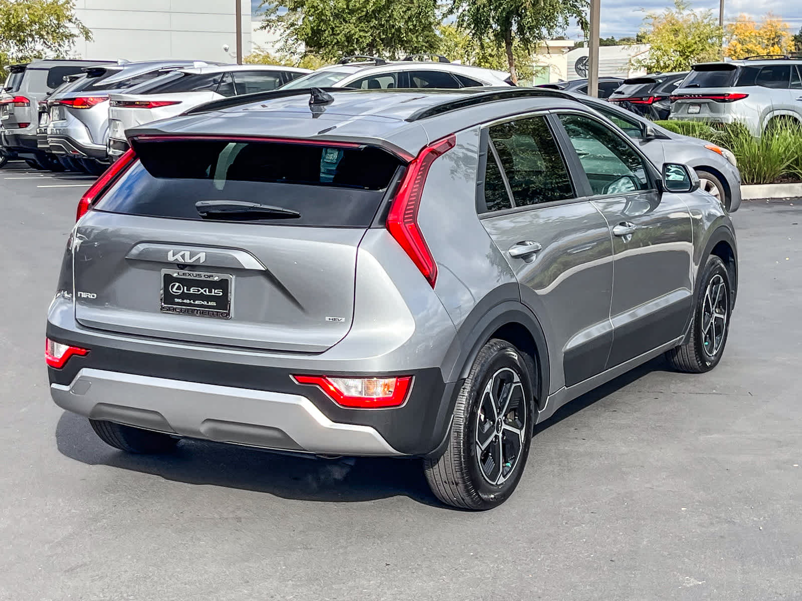 Thumbnail: 2024 Kia Niro - 4