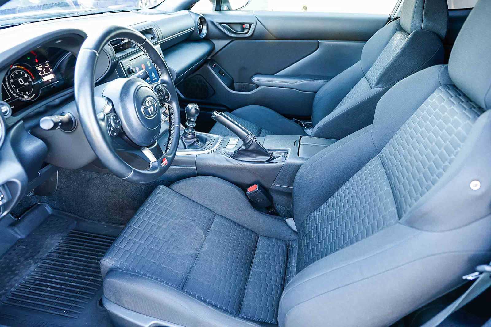 Thumbnail: 2023 Toyota GR86 - 24