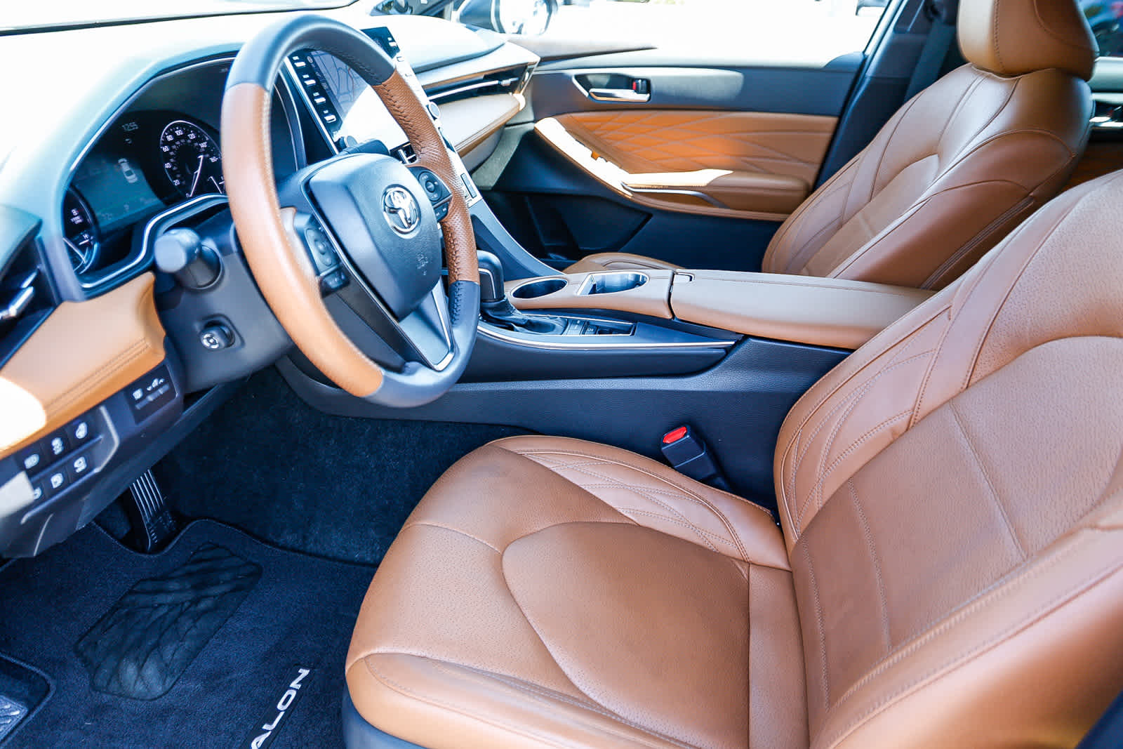 Thumbnail: 2022 Toyota Avalon - 20