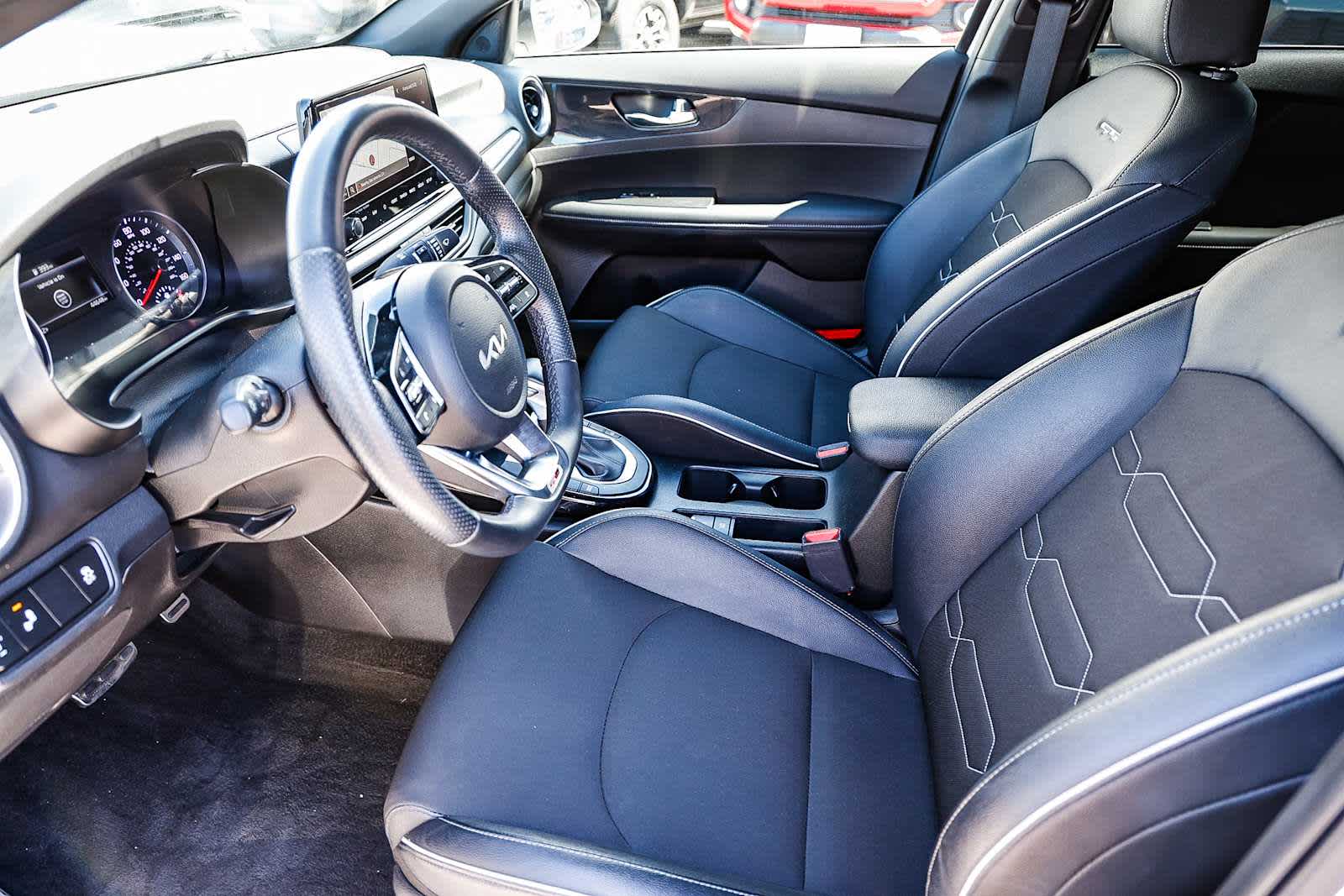 Thumbnail: 2023 Kia Forte - 38