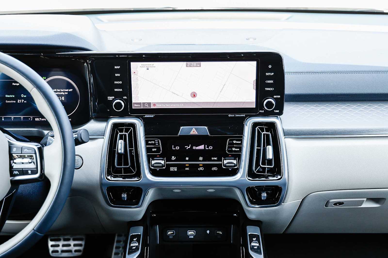 Thumbnail: 2023 Kia Sorento - 16