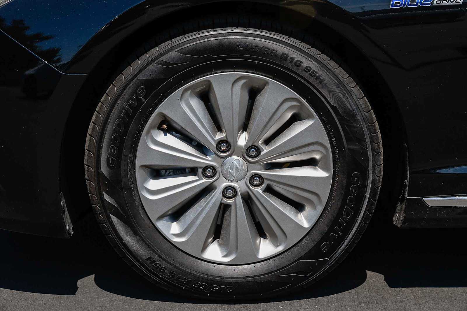 Thumbnail: 2017 Hyundai Sonata - 14