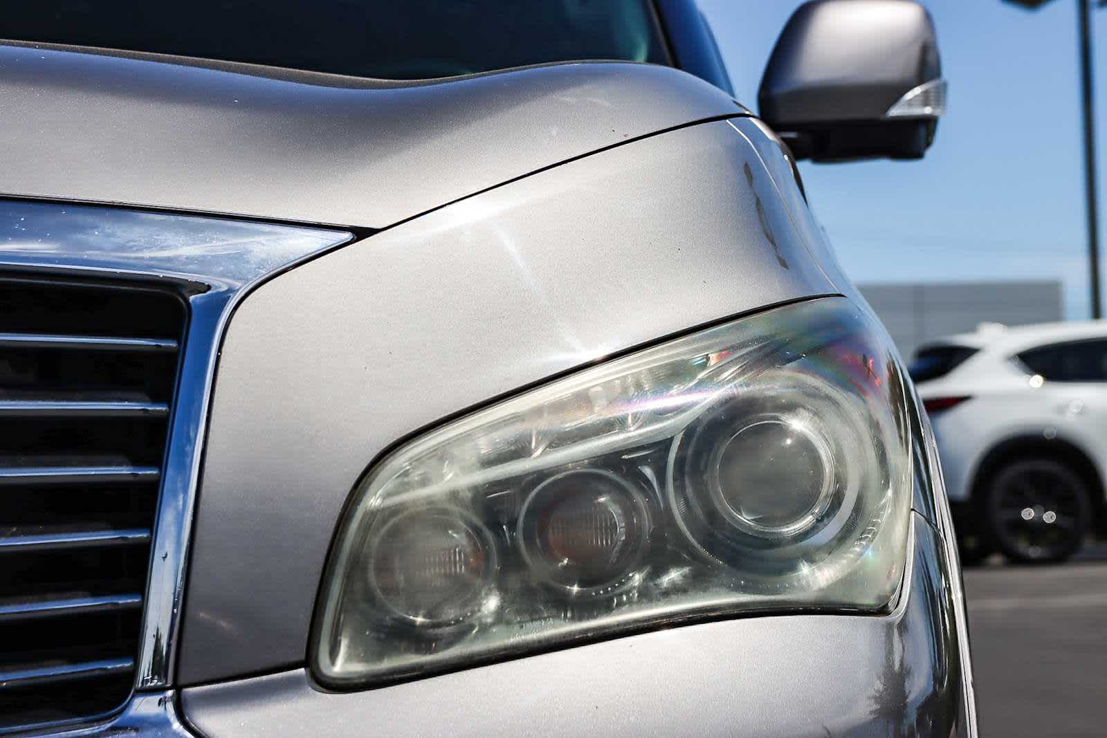 Thumbnail: 2011 INFINITI QX56 - 11