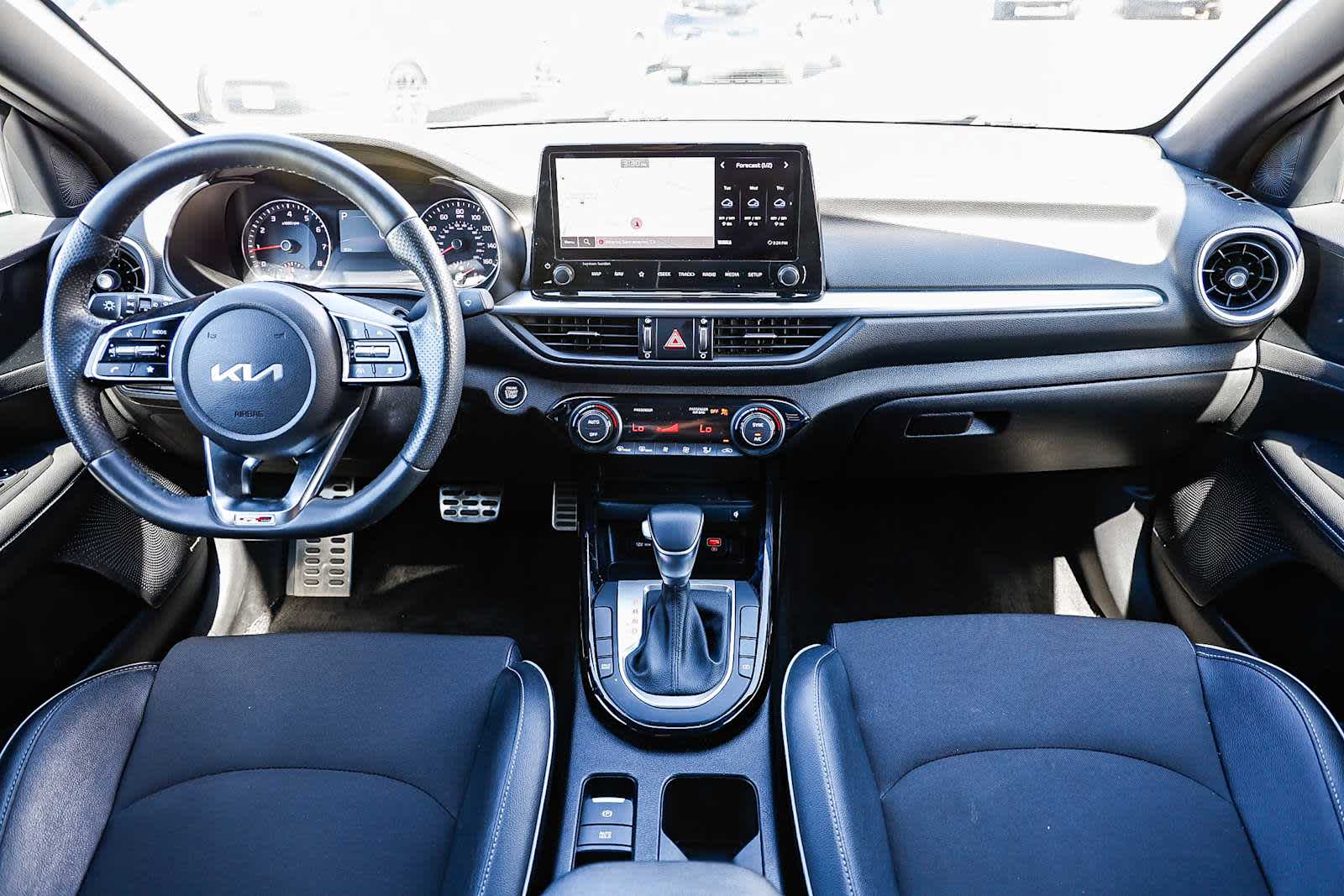 Thumbnail: 2023 Kia Forte - 20