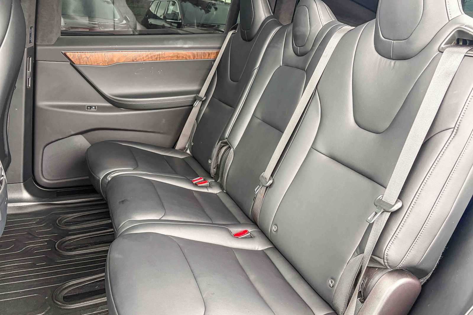 Thumbnail: 2020 Tesla Model X - 17