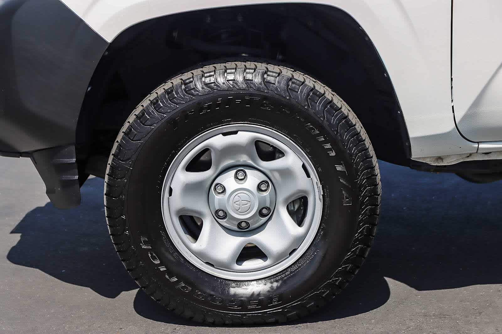 Thumbnail: 2021 Toyota Tacoma - 17