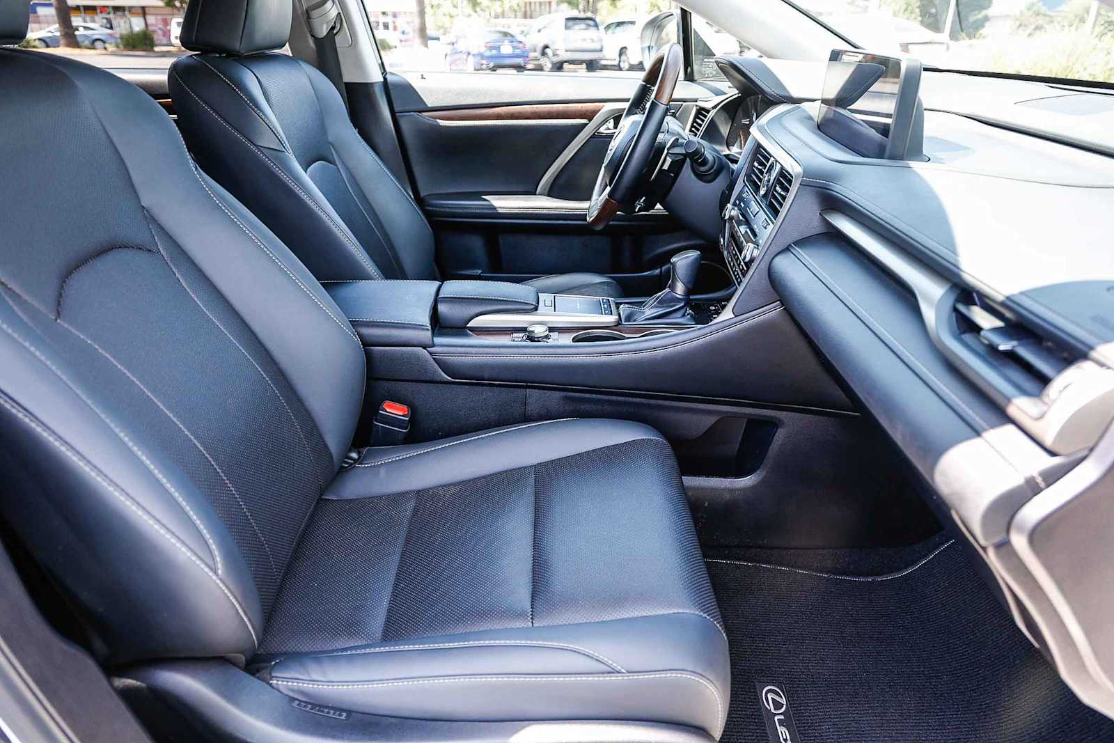 Thumbnail: 2022 Lexus RX - 28