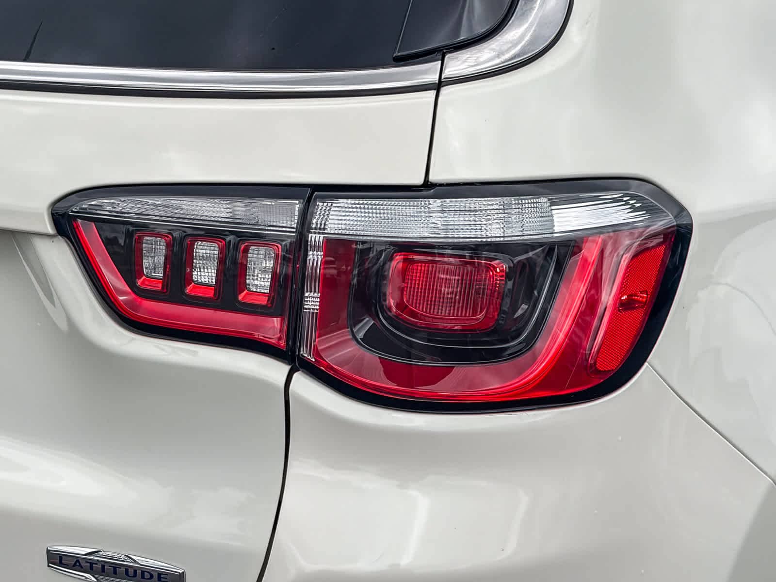 2018 Jeep Compass Latitude 4x4 photo 3