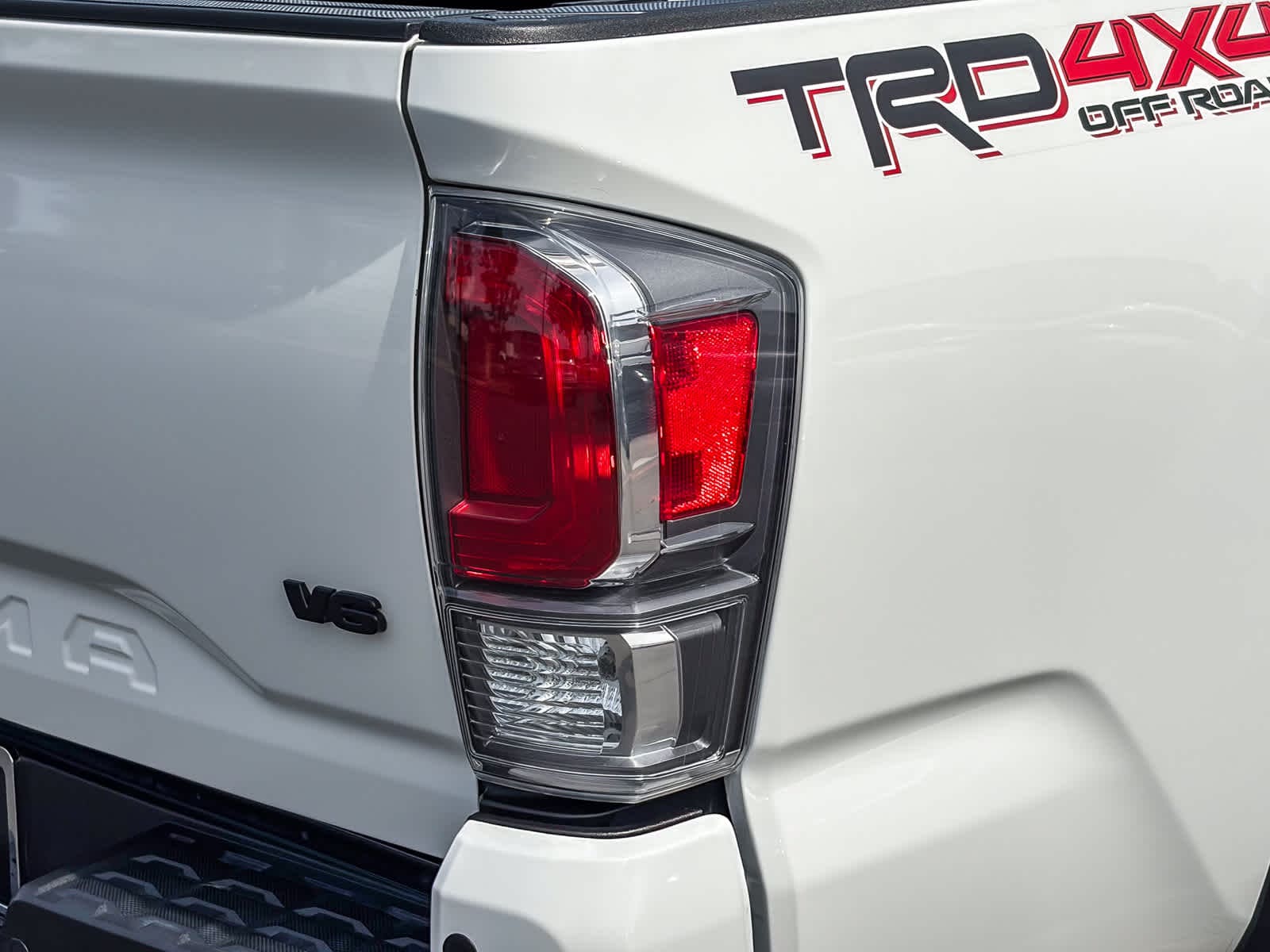 2021 Toyota Tacoma TRD Off Road V6 photo 3