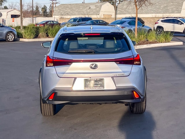 Thumbnail: 2025 Lexus UX - 3