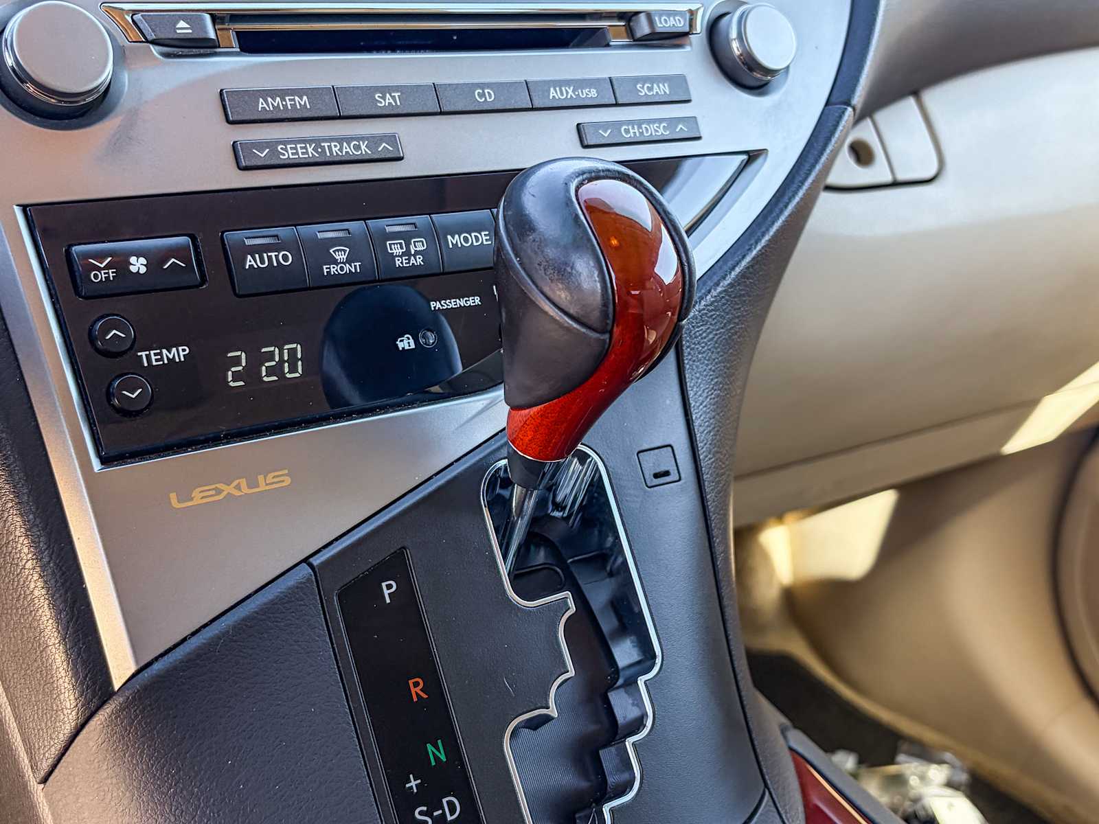 Thumbnail: 2010 Lexus RX - 19