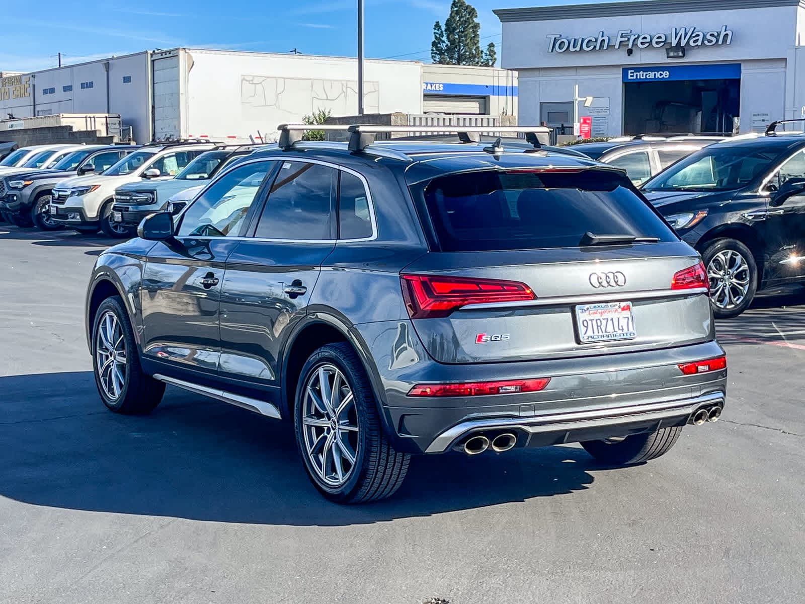 Thumbnail: 2022 Audi SQ5 - 2