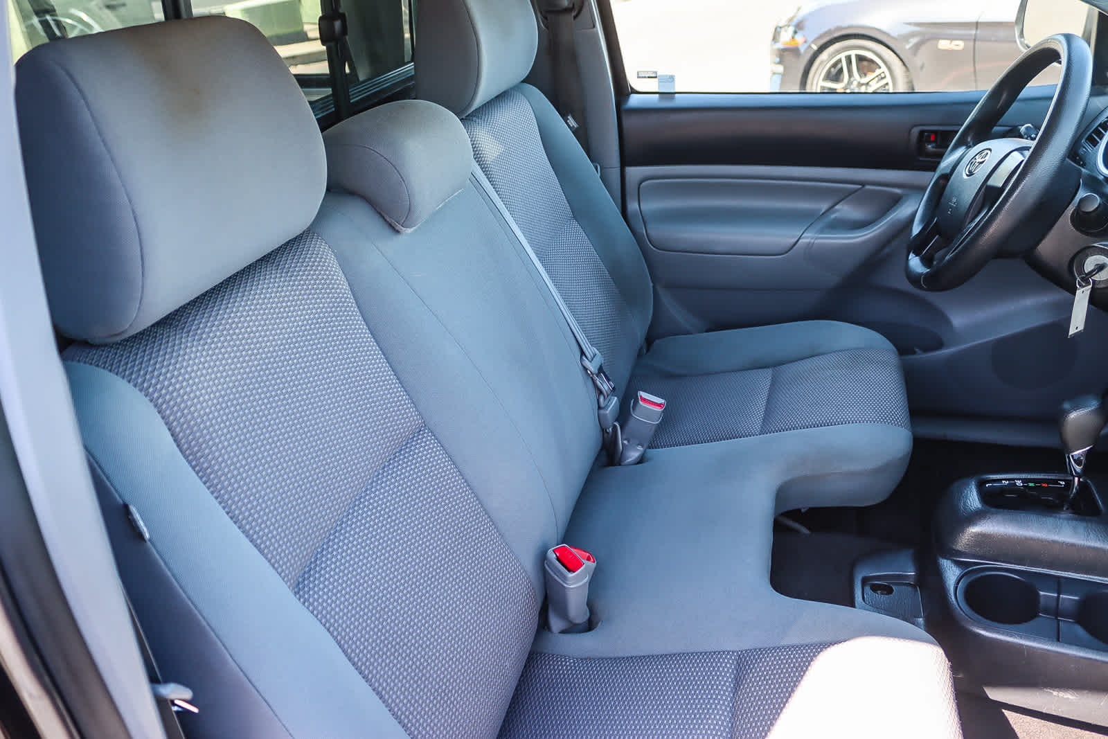 Thumbnail: 2014 Toyota Tacoma - 15