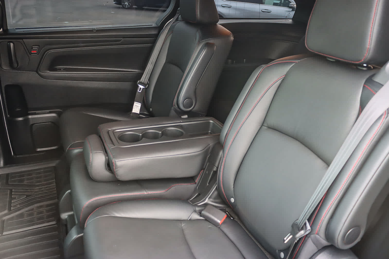 Thumbnail: 2023 Honda Odyssey - 17