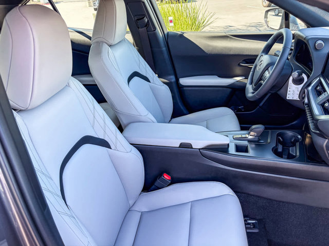 Thumbnail: 2026 Lexus UX - 18