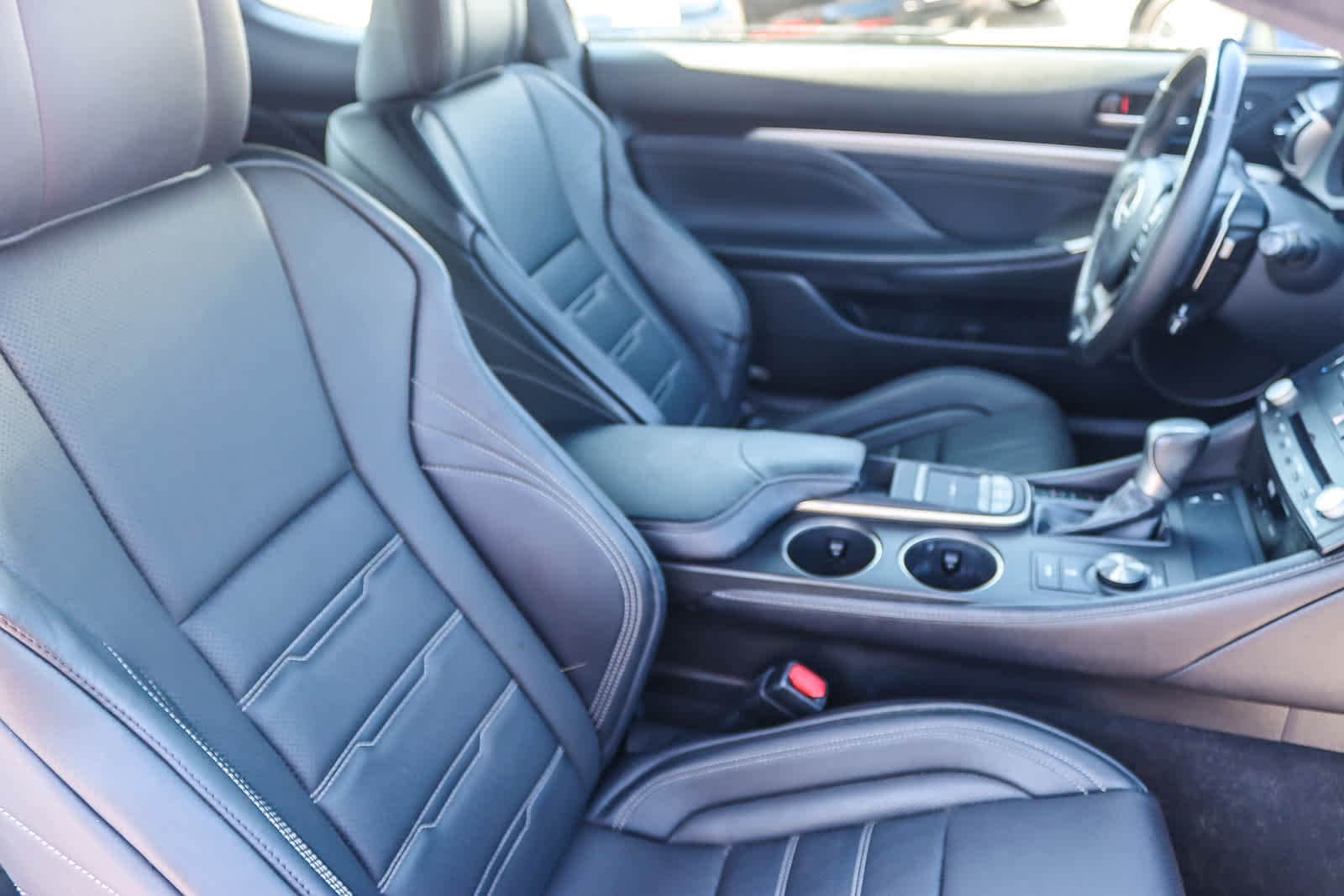 Thumbnail: 2016 Lexus RC - 16
