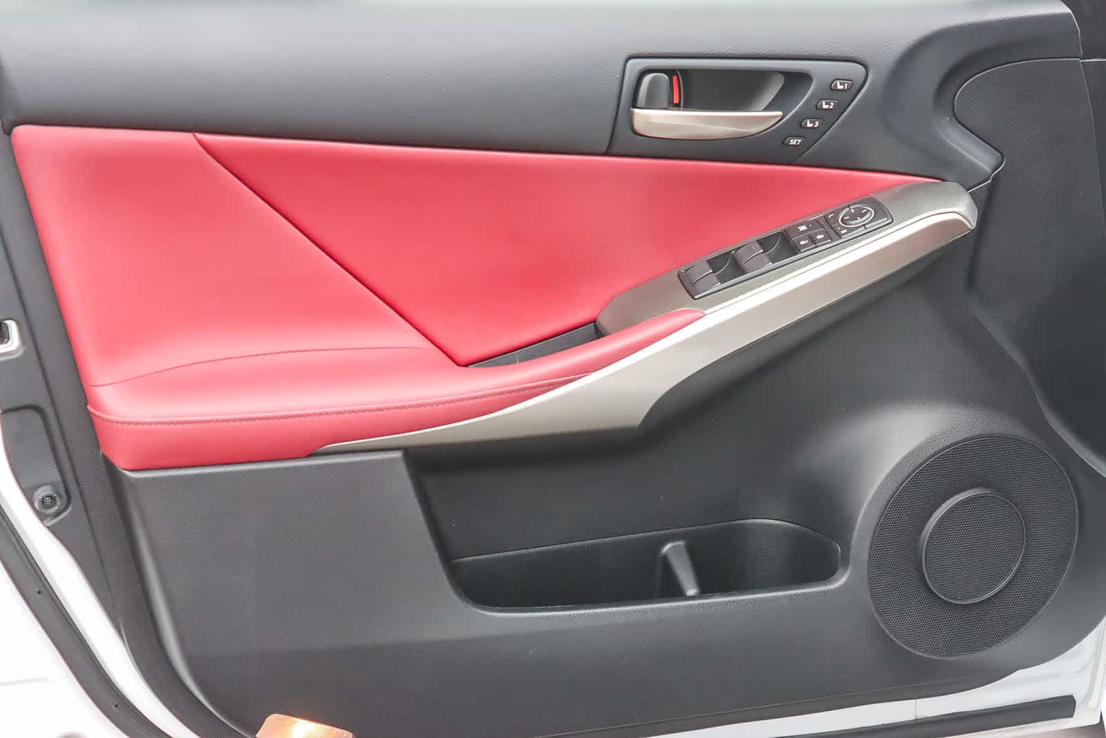 Thumbnail: 2018 Lexus IS - 20