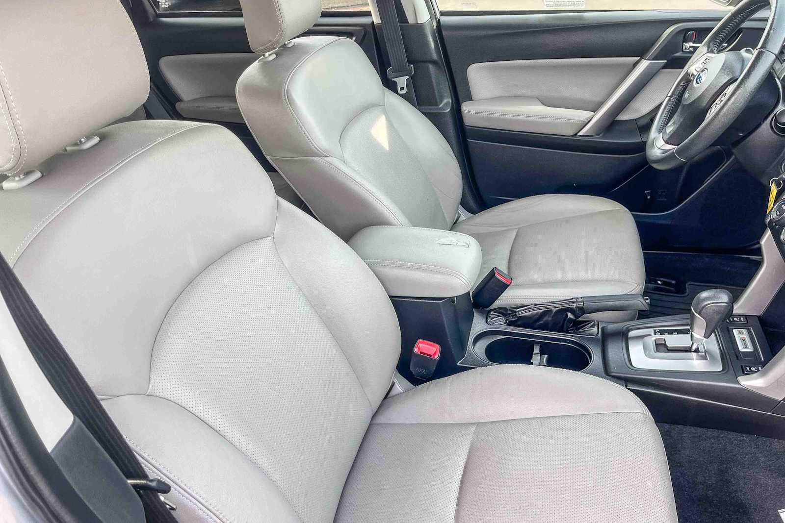 Thumbnail: 2015 Subaru Forester - 16