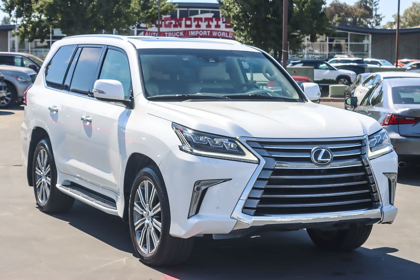 Thumbnail: 2016 Lexus LX - 5