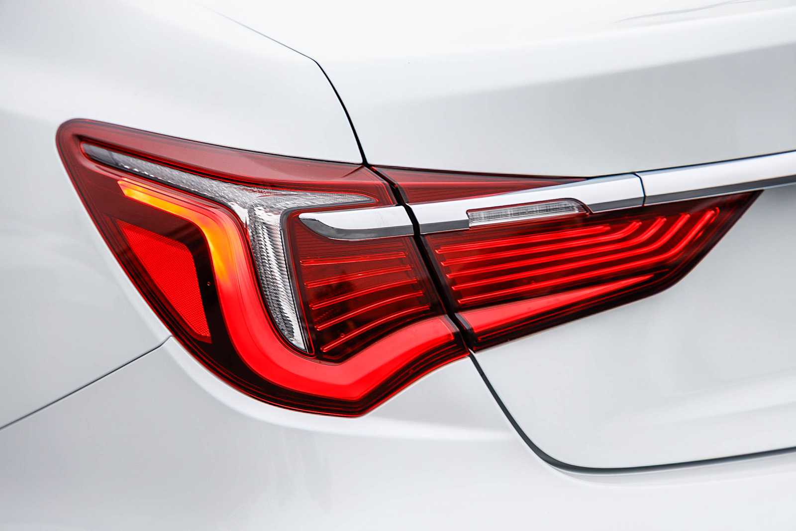 Thumbnail: 2018 Acura RLX - 8