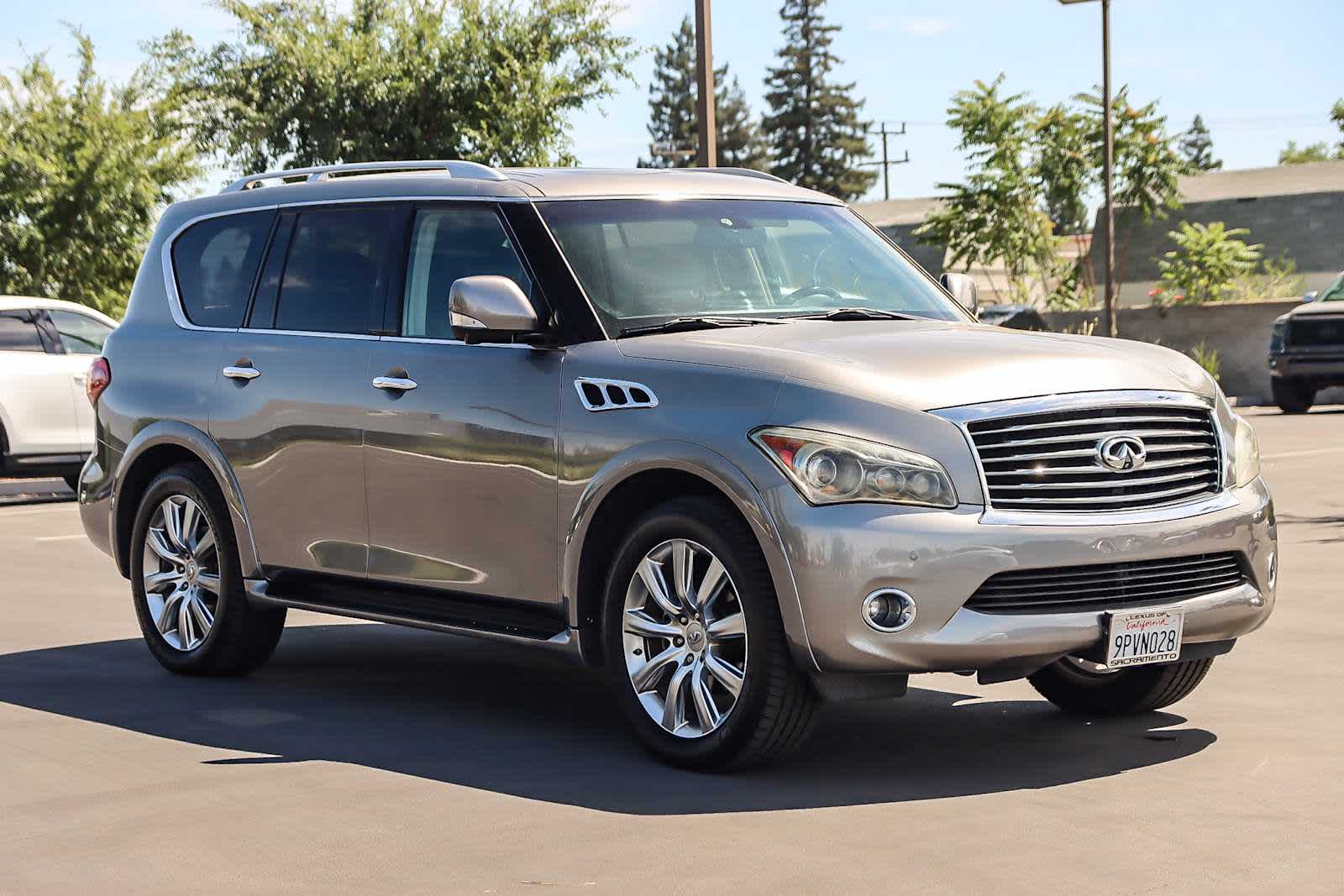 Thumbnail: 2011 INFINITI QX56 - 9