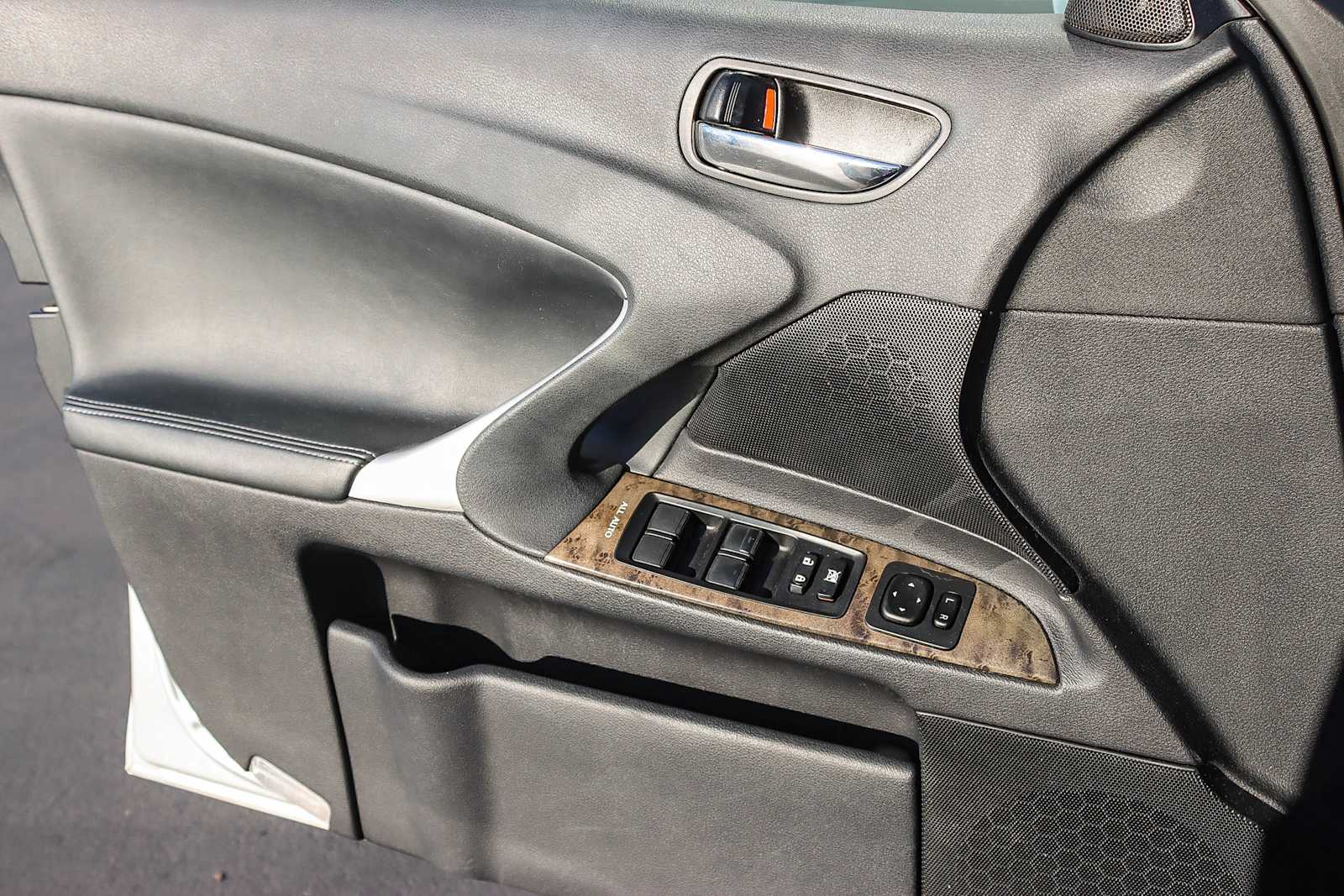 Thumbnail: 2013 Lexus IS - 20