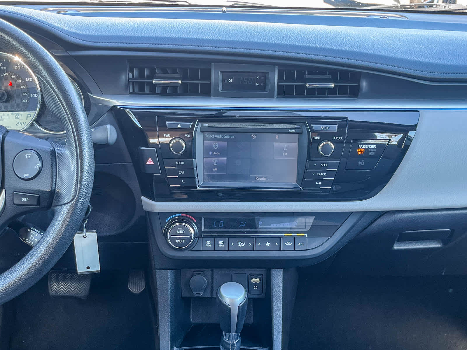 Thumbnail: 2015 Toyota Corolla - 12