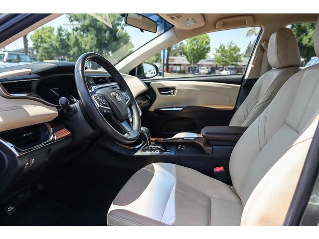 2014 Toyota Avalon XLE 18