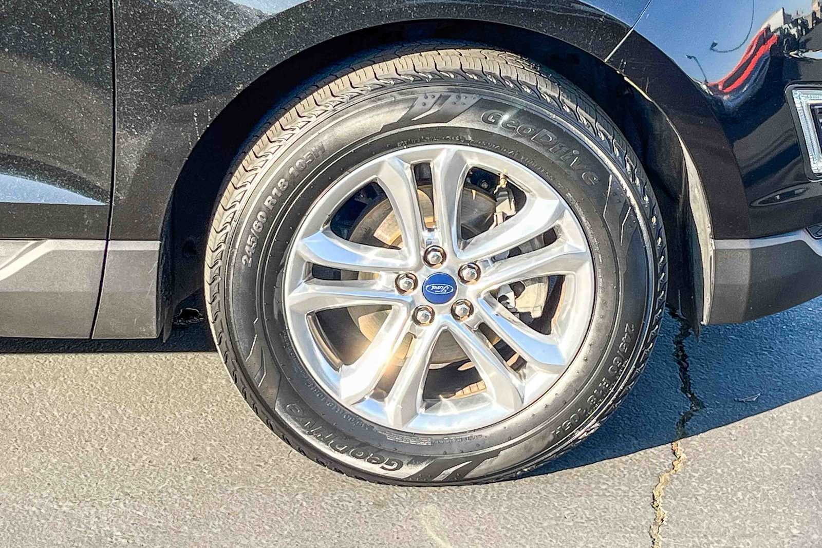 Thumbnail: 2015 Ford Edge - 9