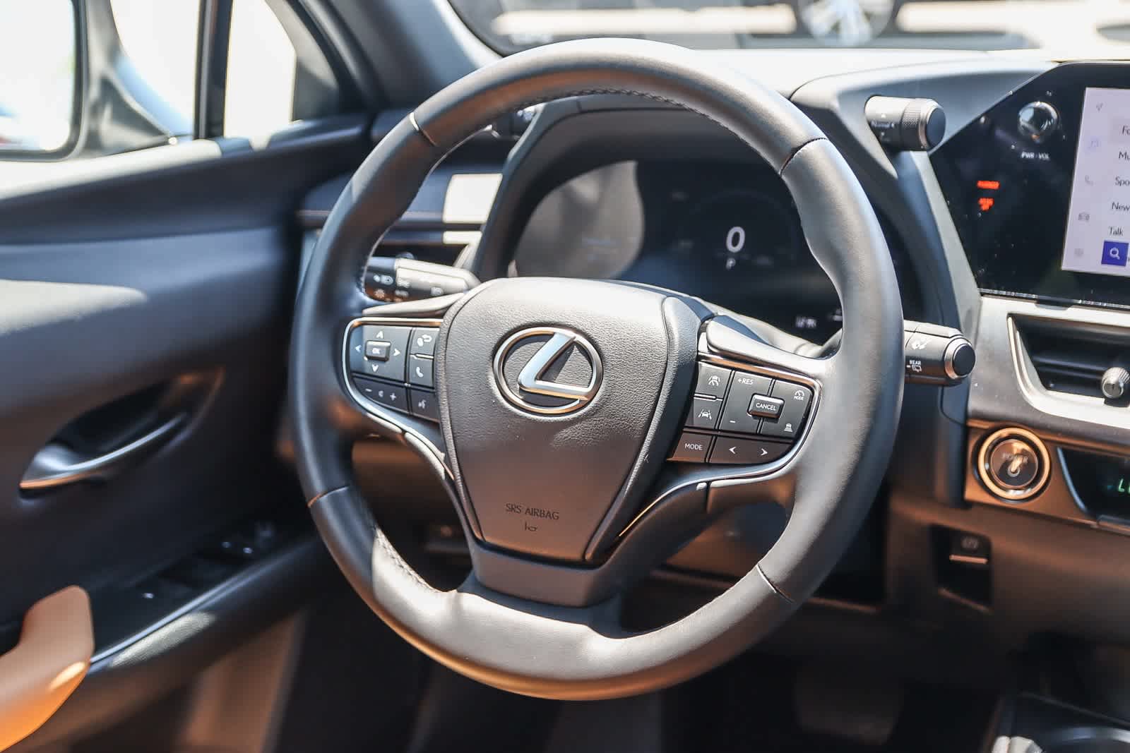 Thumbnail: 2025 Lexus UX - 15
