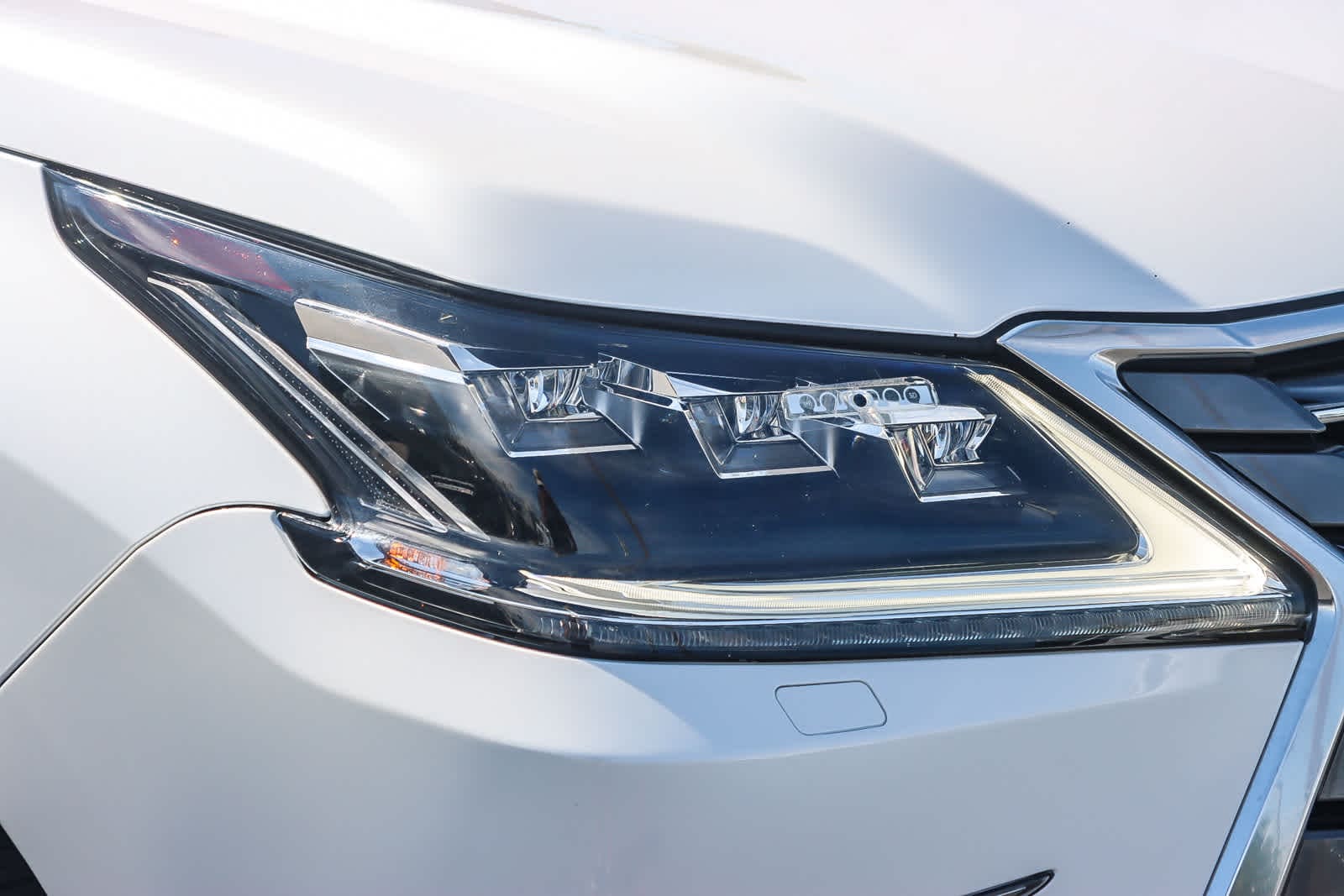 Thumbnail: 2016 Lexus LX - 7