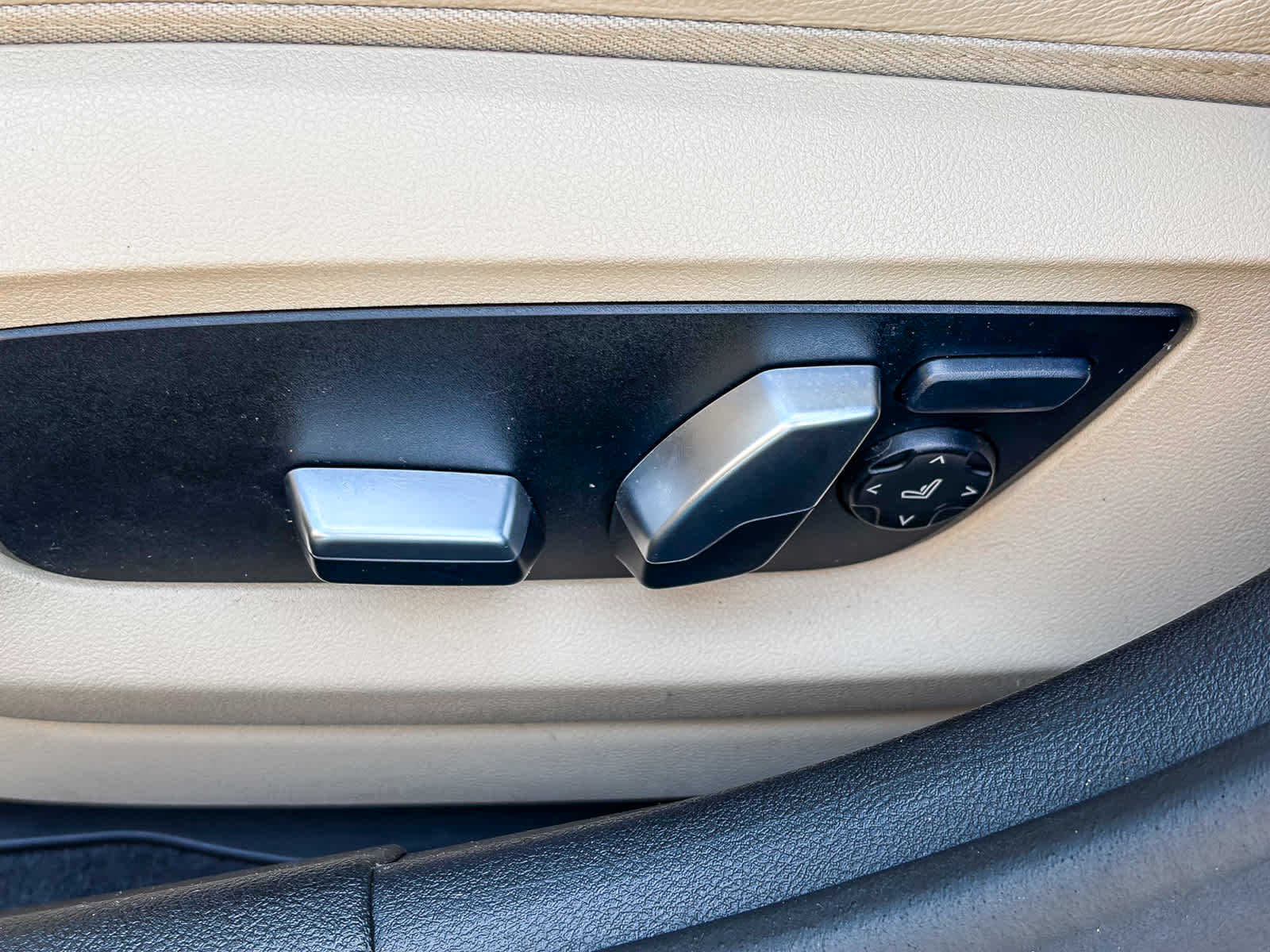 Thumbnail: 2021 BMW 5 Series - 20