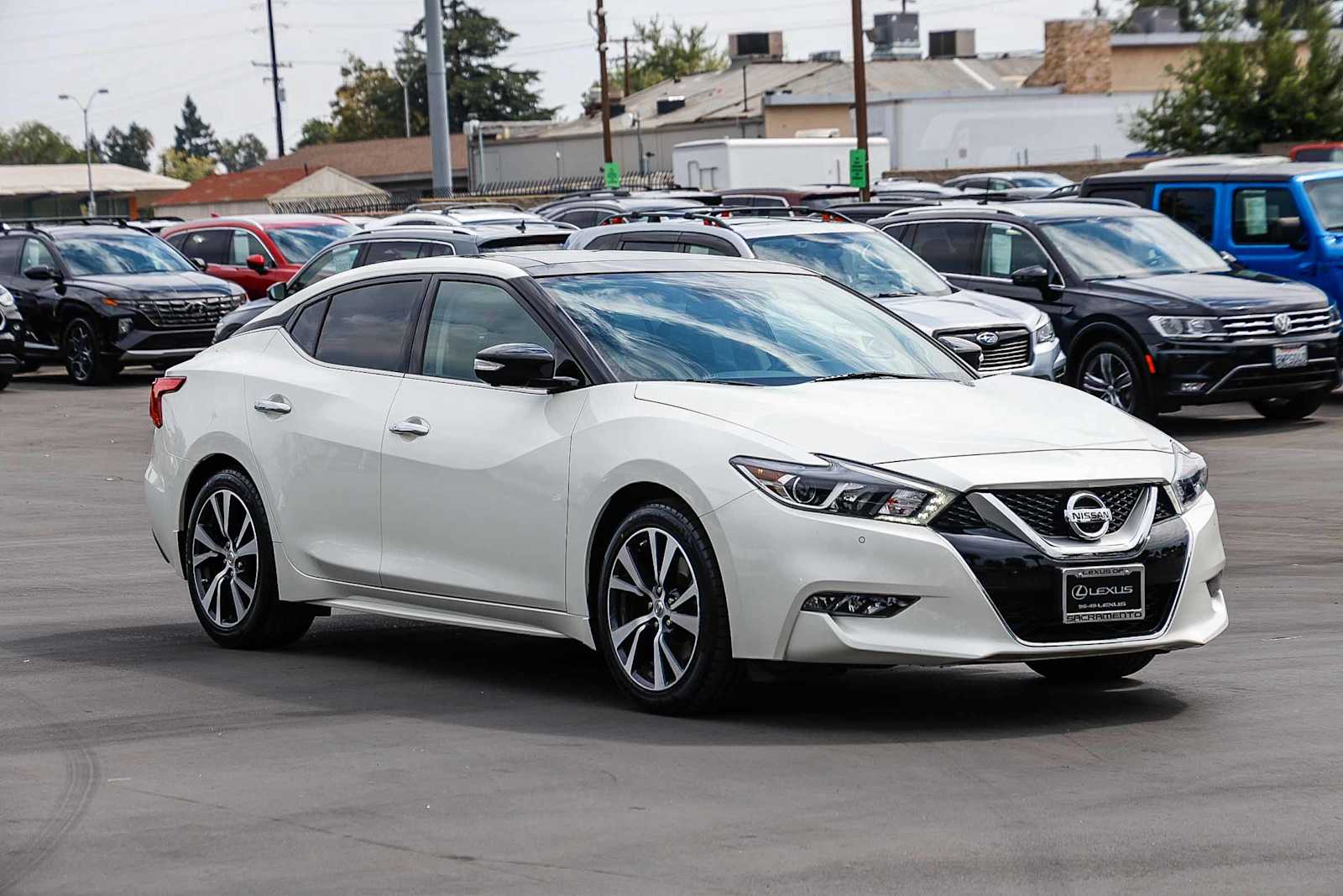 Thumbnail: 2017 Nissan Maxima - 5