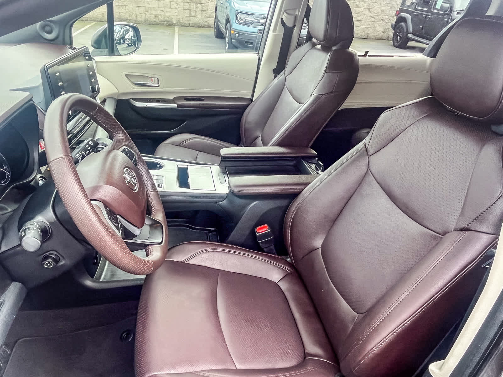 Thumbnail: 2024 Toyota Sienna - 16