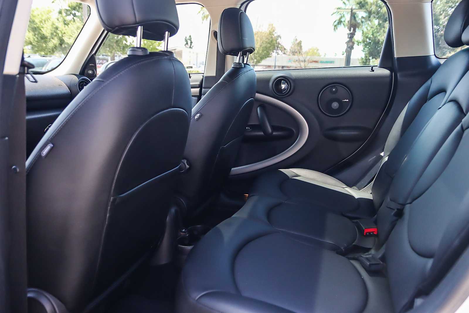 Thumbnail: 2016 MINI Cooper Countryman - 18