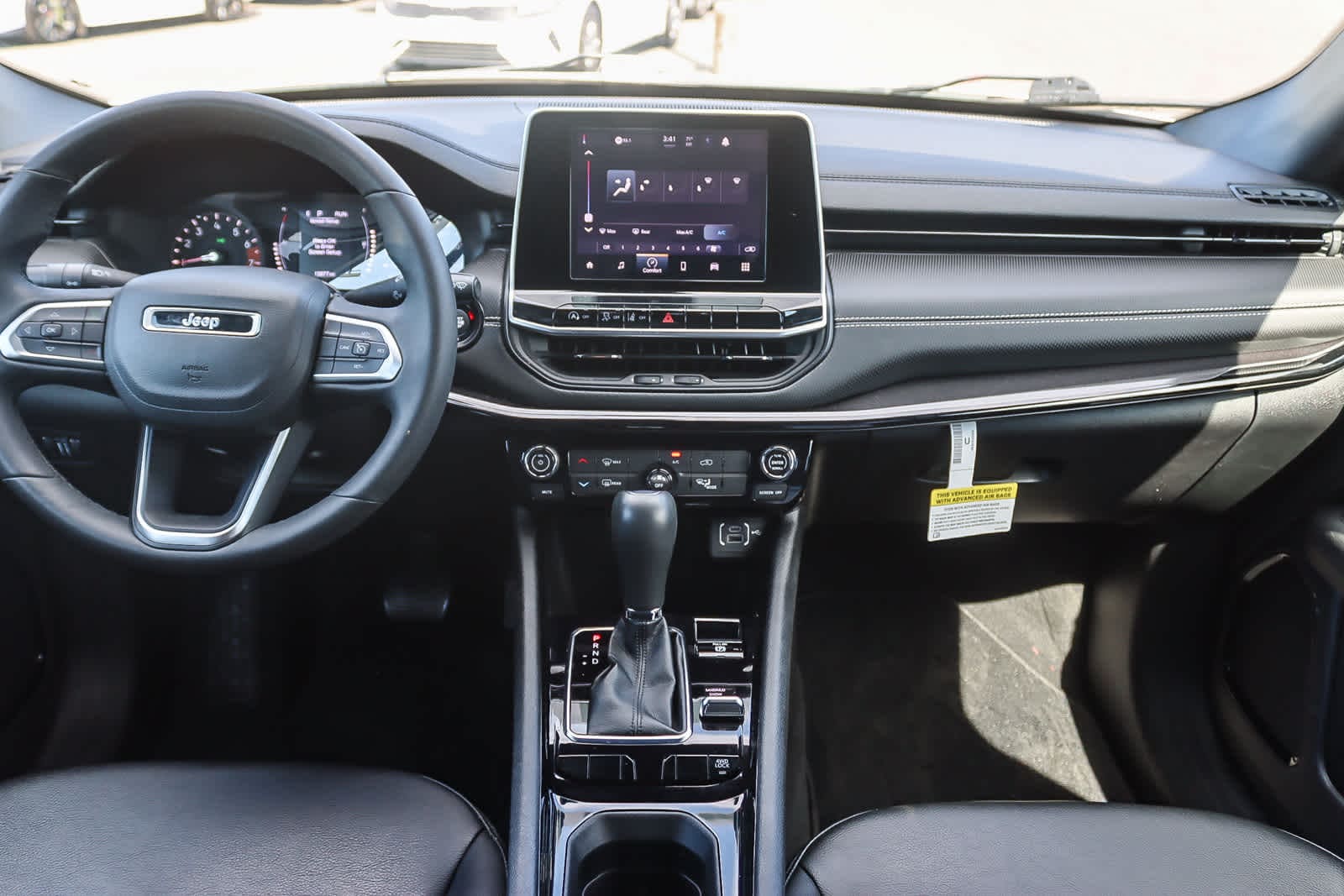Thumbnail: 2022 Jeep Compass - 11