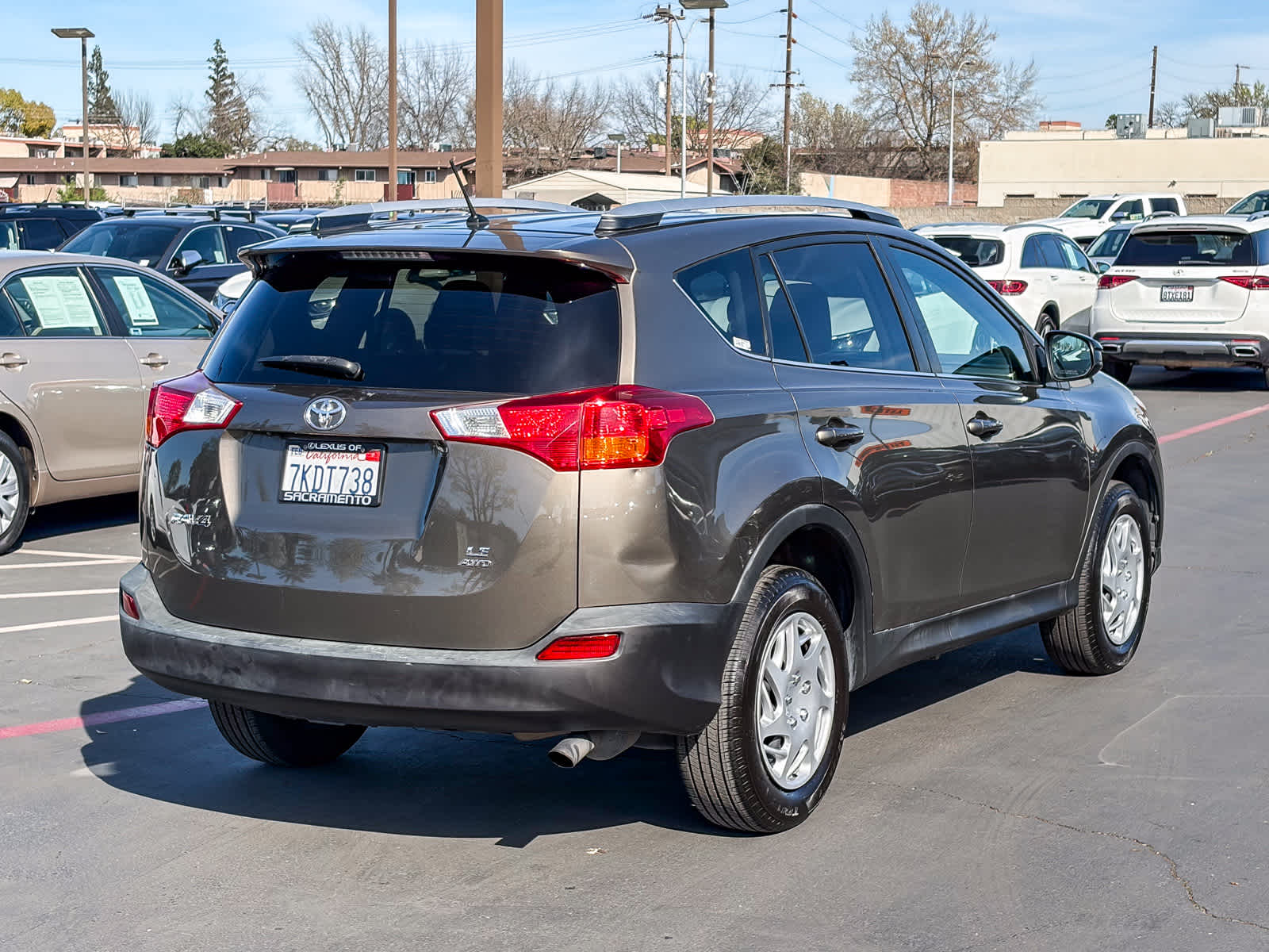 Thumbnail: 2015 Toyota RAV4 - 4