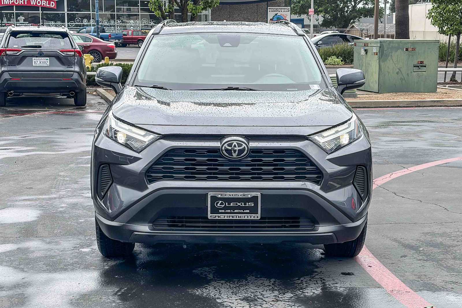 2023 Toyota RAV4 XLE photo 5