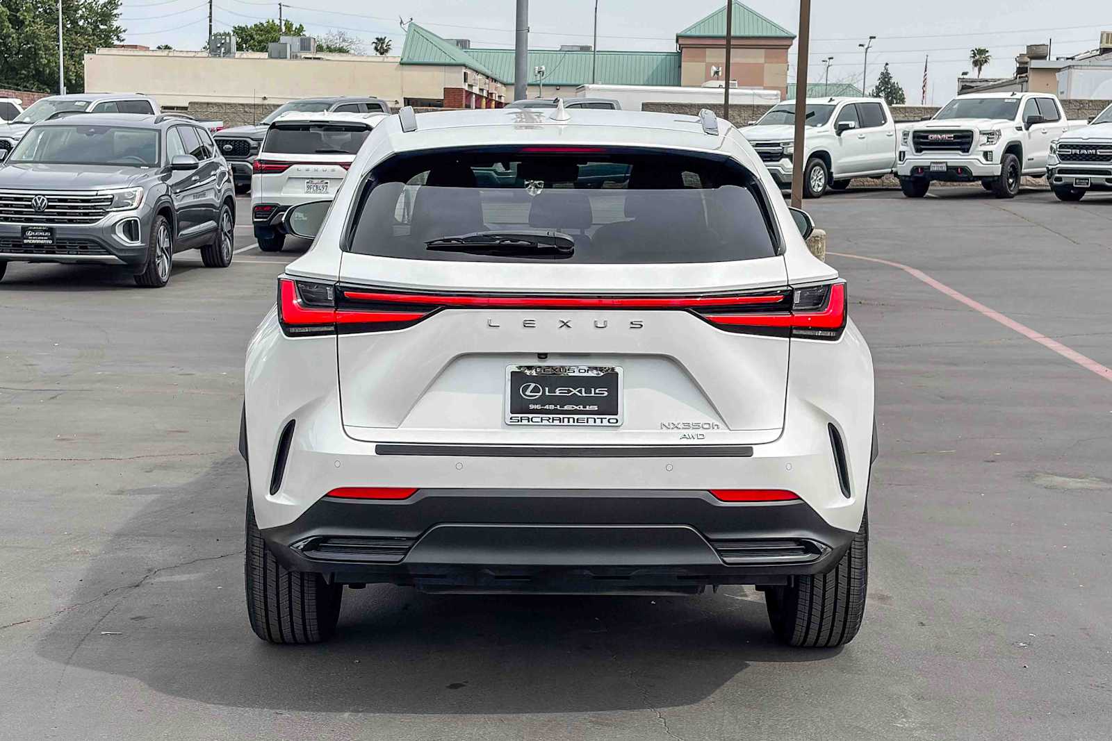 2024 LEXUS NX 350h Premium photo 2