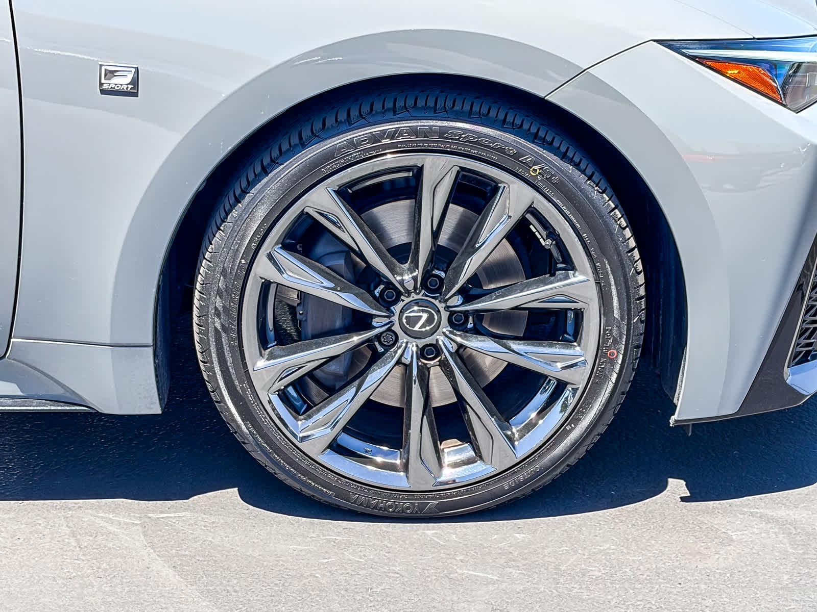 Thumbnail: 2025 Lexus ES - 8