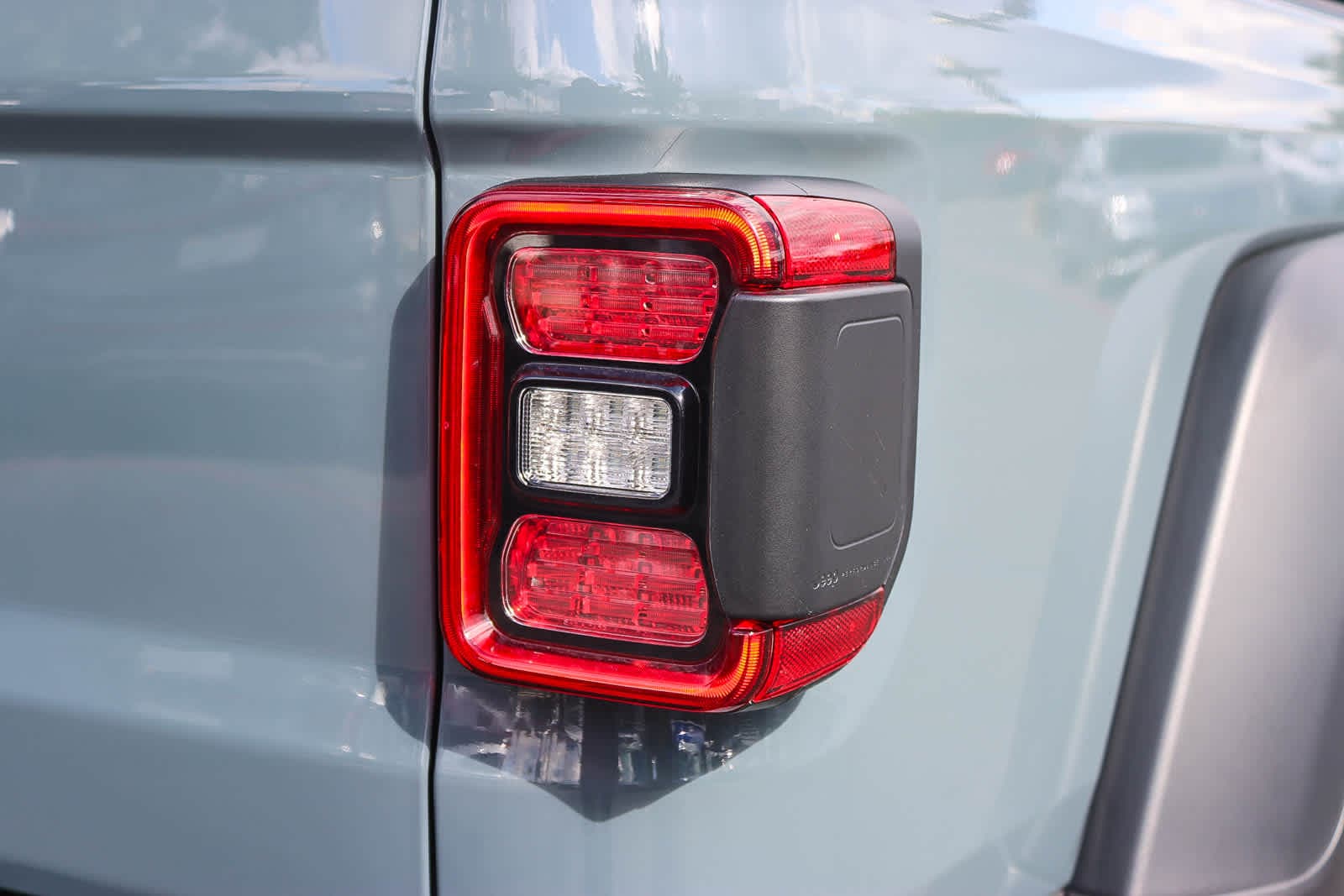 Thumbnail: 2024 Jeep Gladiator - 8