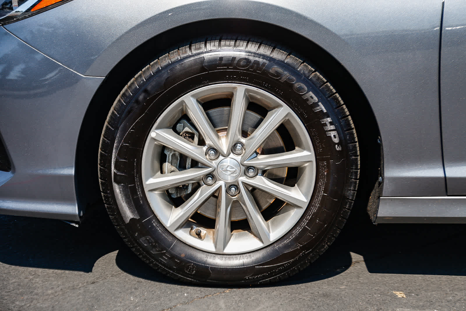 Thumbnail: 2019 Hyundai Sonata - 9