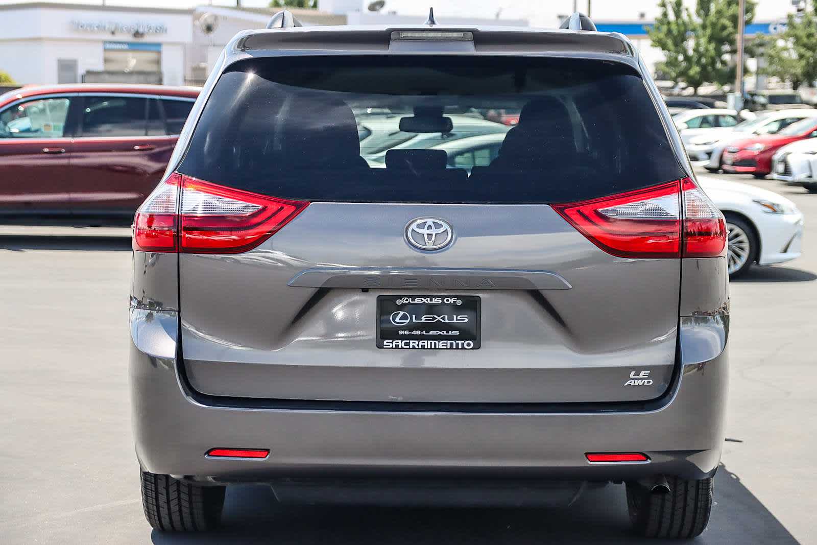 Thumbnail: 2020 Toyota Sienna - 7