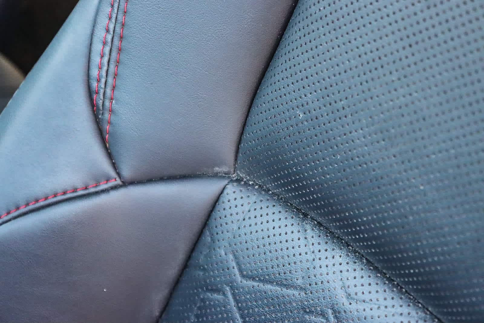 Thumbnail: 2021 Toyota RAV4 - 25