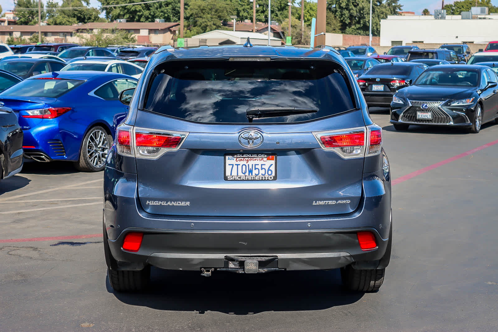 Thumbnail: 2016 Toyota Highlander - 3