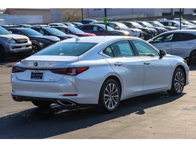 Thumbnail: 2025 Lexus ES - 4