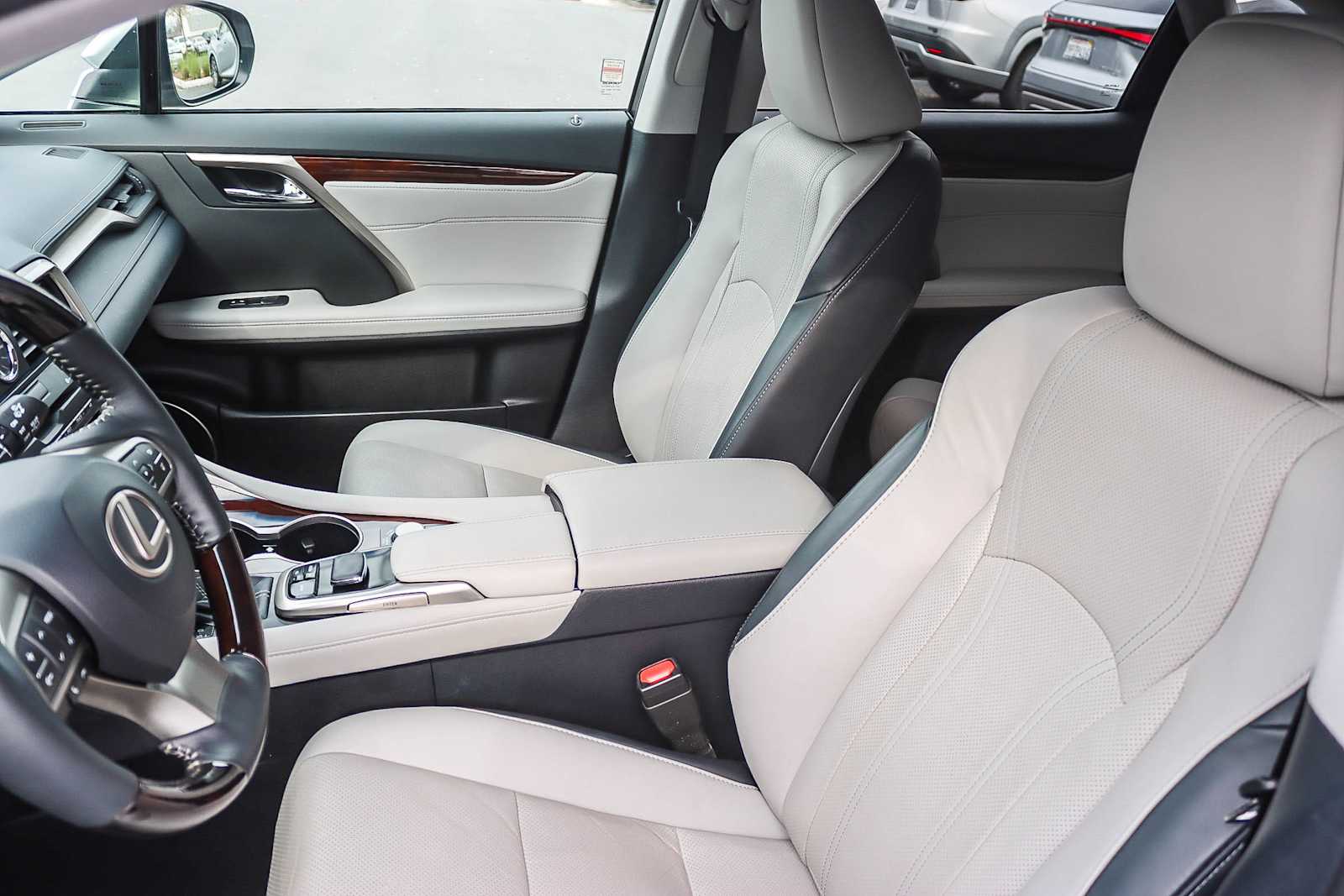 Thumbnail: 2017 Lexus RX - 15