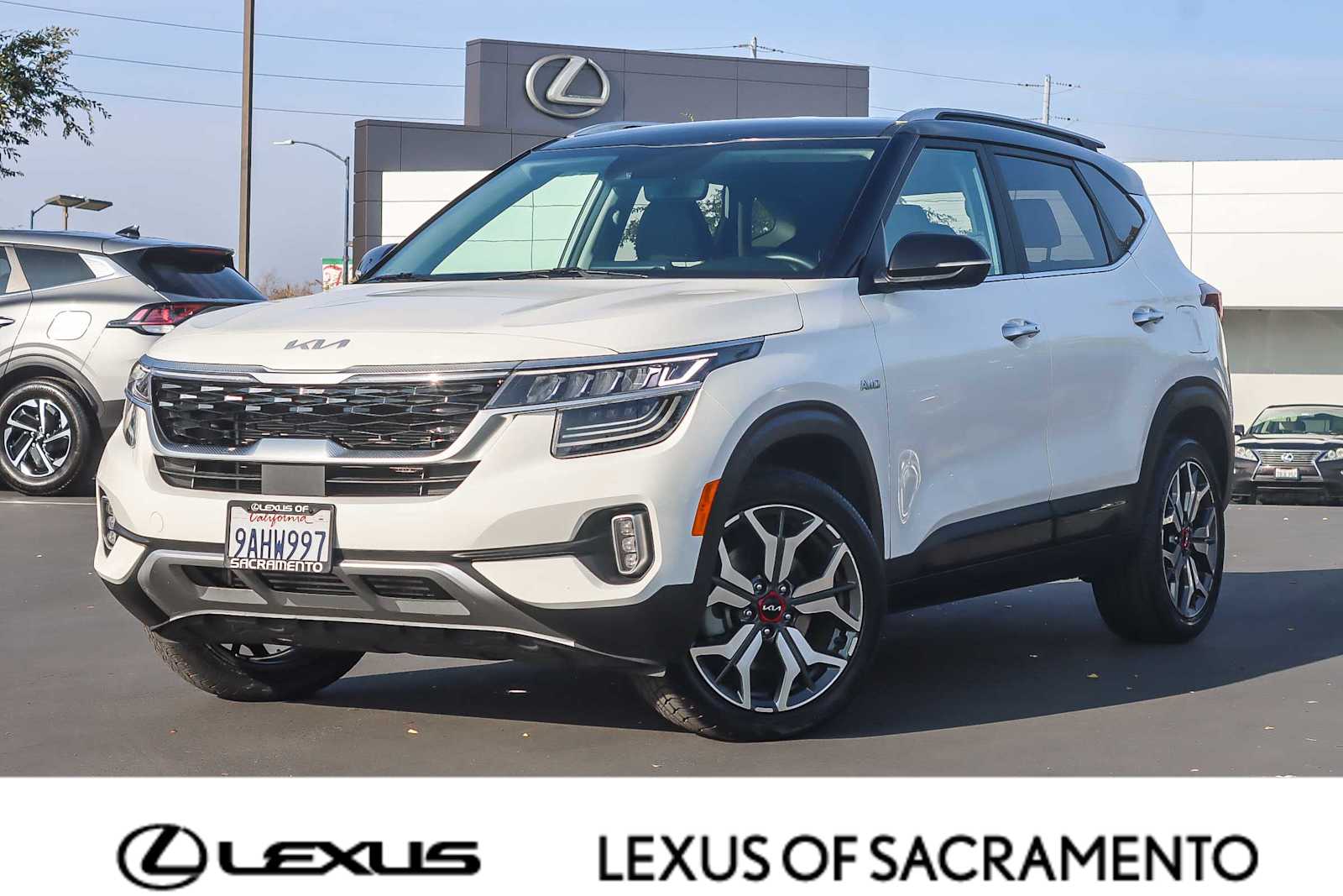 2022 Kia Seltos SX's photo