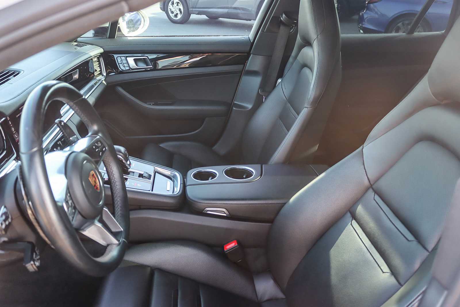 Thumbnail: 2018 Porsche Panamera - 17